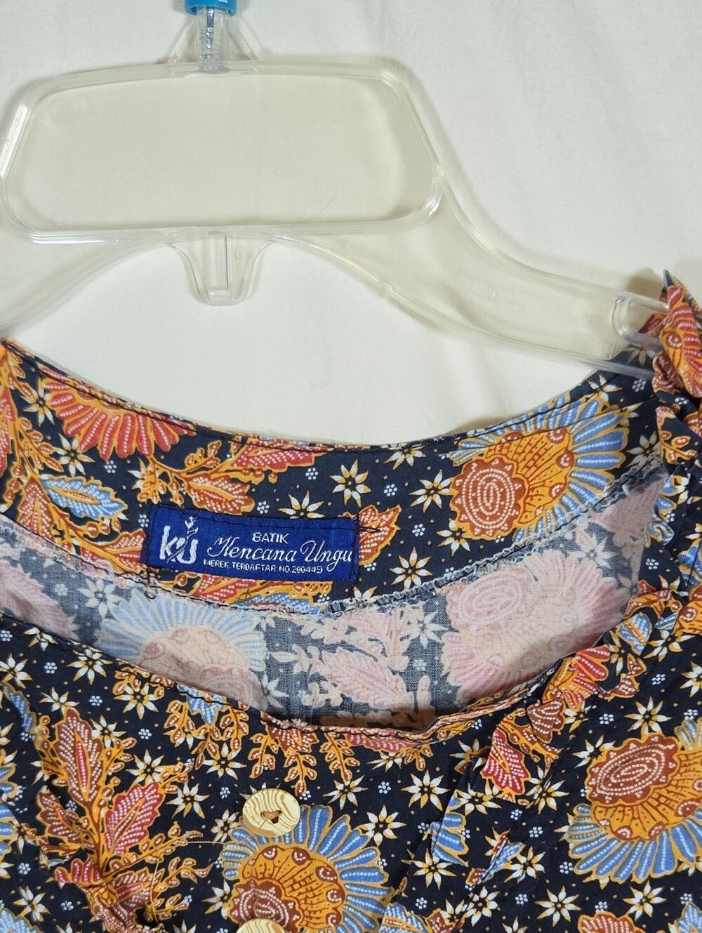Batik Mencana Ungu Women's Floral Shift Dress Short Sleeve Scoop Button Ruffle M - Picture 3 of 6